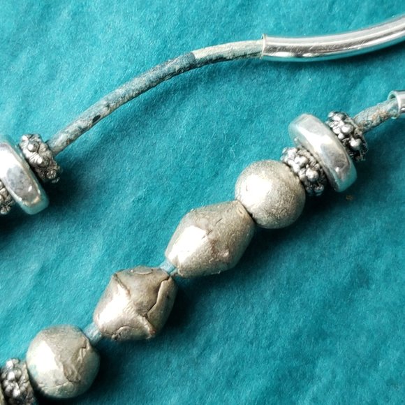 2/15$ Lizzy james metal and cord necklace - Picture 9 of 13